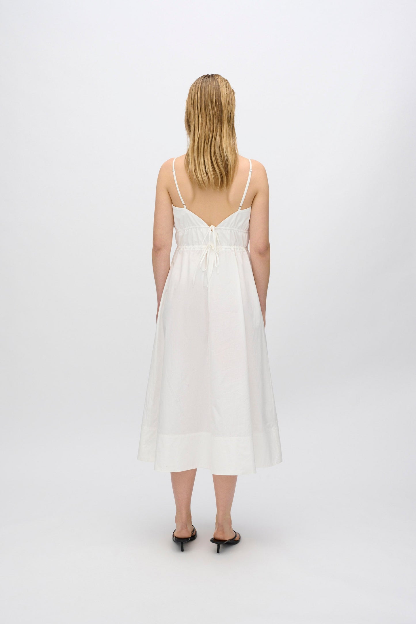 Freja™ | Olivia midiklänning | Coco Milk